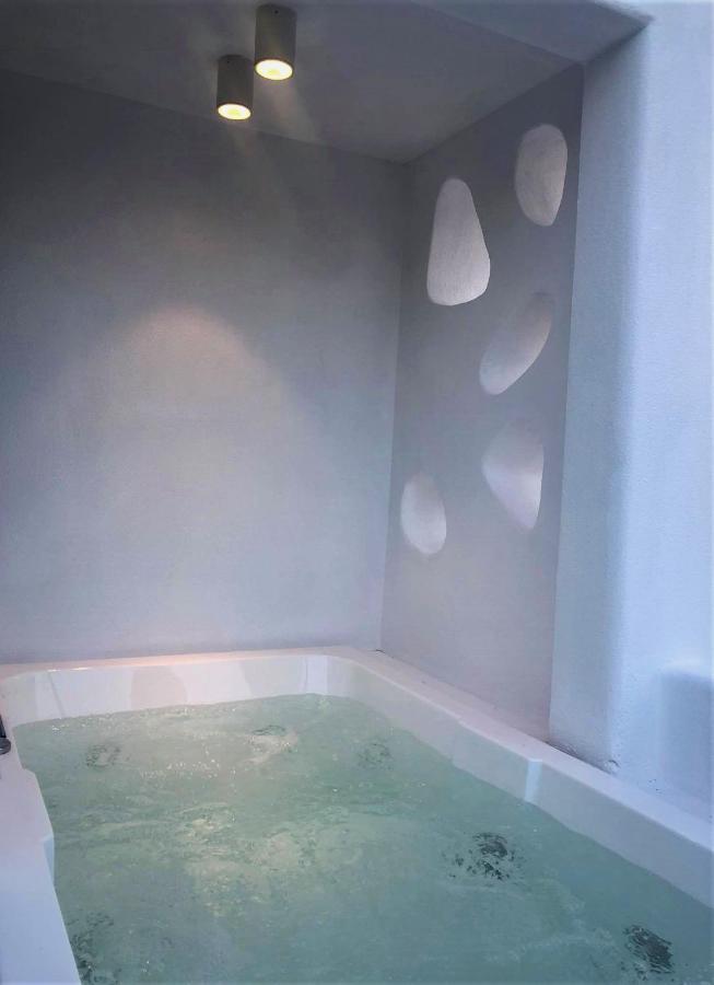 Candele Suites Fira  Bagian luar foto